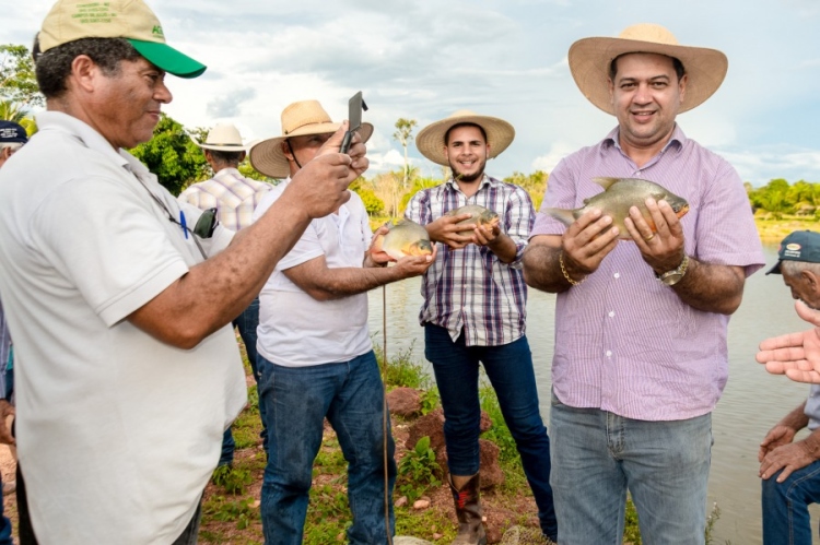 Prefeitura realiza Dia de Campo e apresenta vertentes do projeto Rota do Peixe em Nova Lacerda