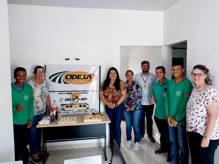 VISITA DA ASSOCIA&Ccedil;&Atilde;O DE CATADORES DA REGI&Atilde;O VIZINHA VALE DO JAURU